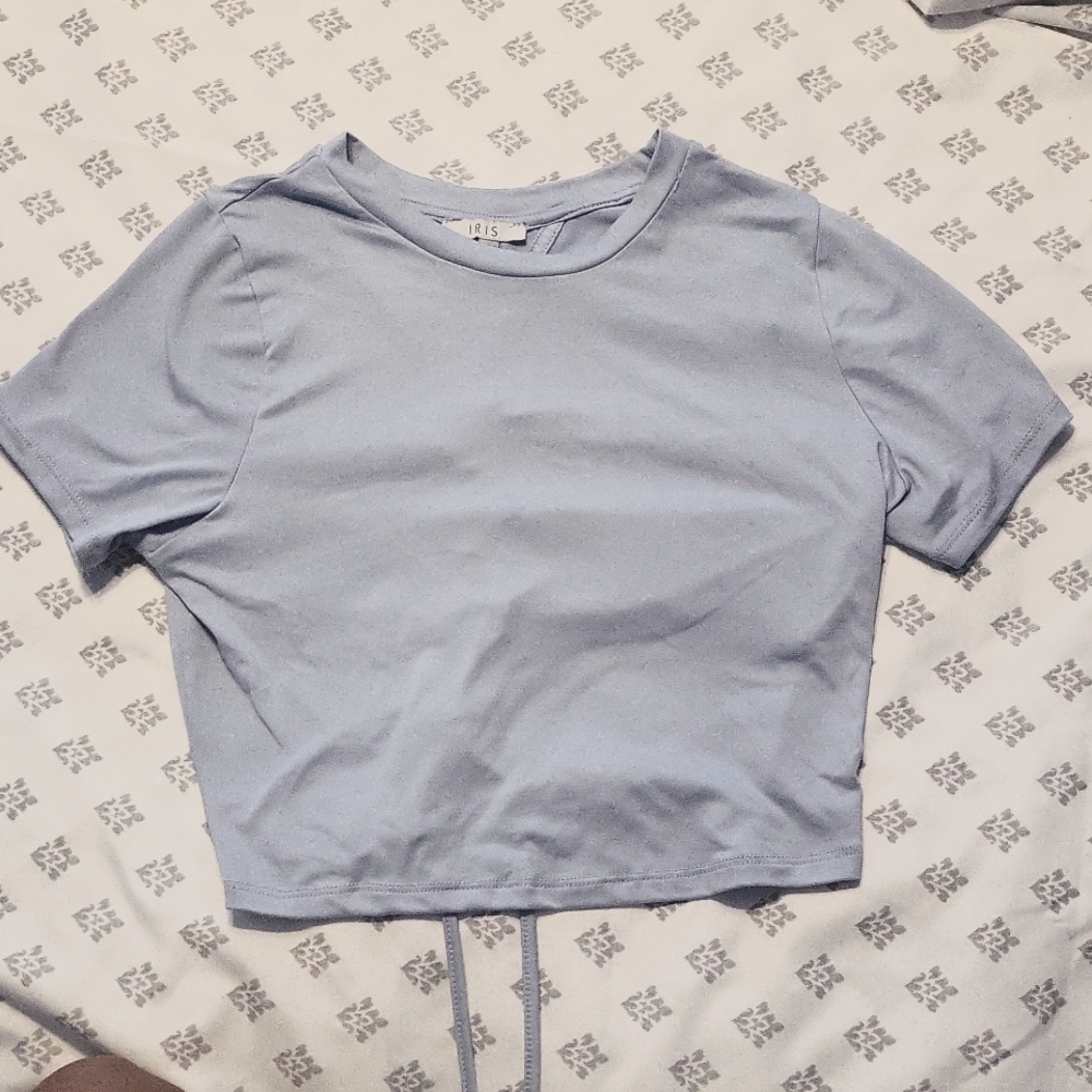 IRIS, Medium, Light Blue